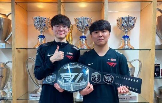 王者荣耀十周年珍藏画集正式发行