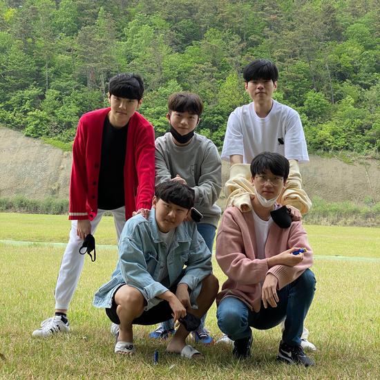 陈泽在英雄联盟中的可爱表现引发热议